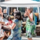 dansende dames bij Opgetrommeld